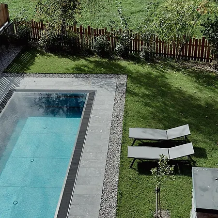 アパート Alpine Lofts M26 *